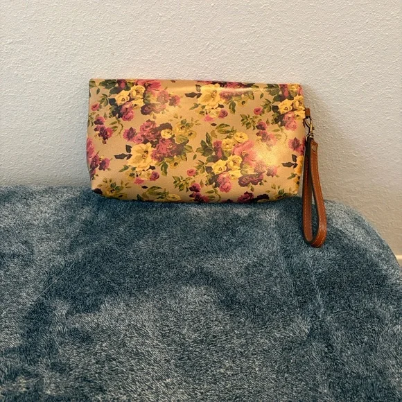 Patricia Nash Multicolor Floral Wristlet - Picture 3 of 7
